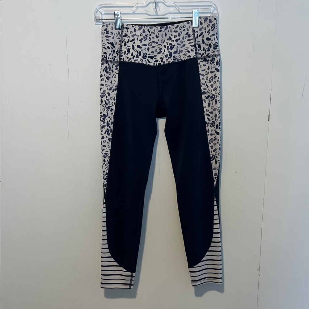 Apana Blue and Gray Patterned Leggings E20